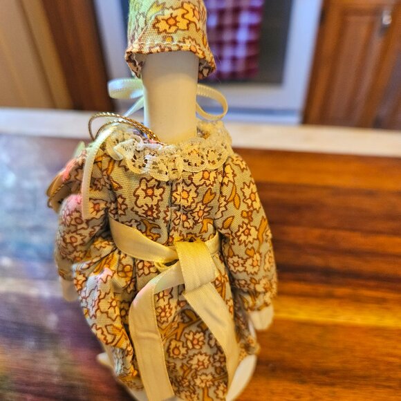 house of global arts hand painted authentically styled garments porcelain - Picture 4 of 8